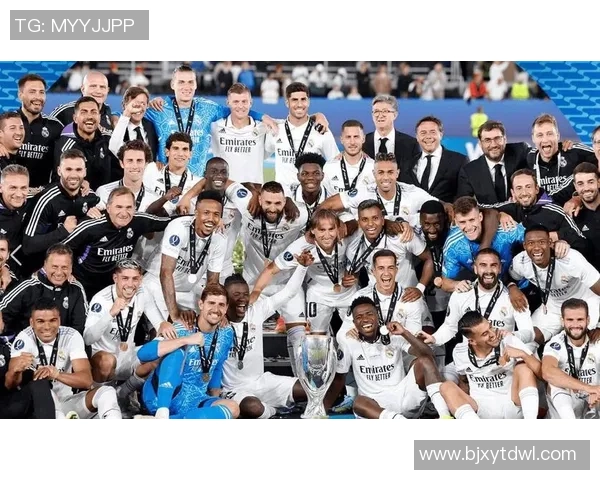 塞维利亚与皇家马德里激战正酣双方争夺关键积分分析 塞维利亚与皇家马德里激战正酣双方争夺关键积分分析