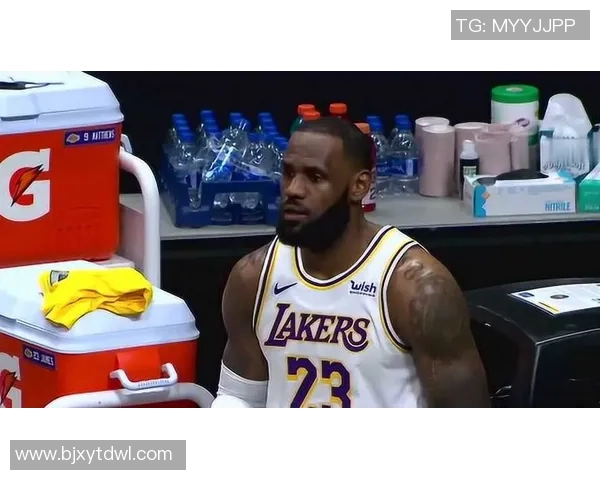 湖人对决掘金第五场精彩第四节录像回放分析与解读 湖人对决掘金第五场精彩第四节录像回放分析与解读