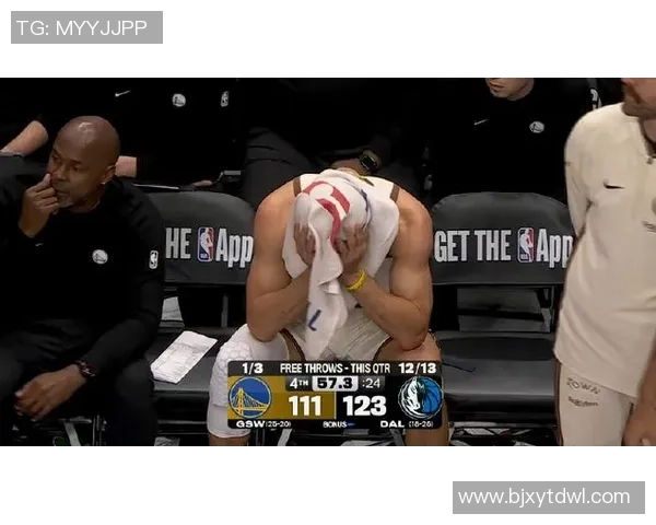 巴特勒伤退库里28+4完毕连败!狄龙候补吃T布克空砍38分一脸无法 巴特勒伤退库里28+4完毕连败!狄龙候补吃T布克空砍38分一脸无法